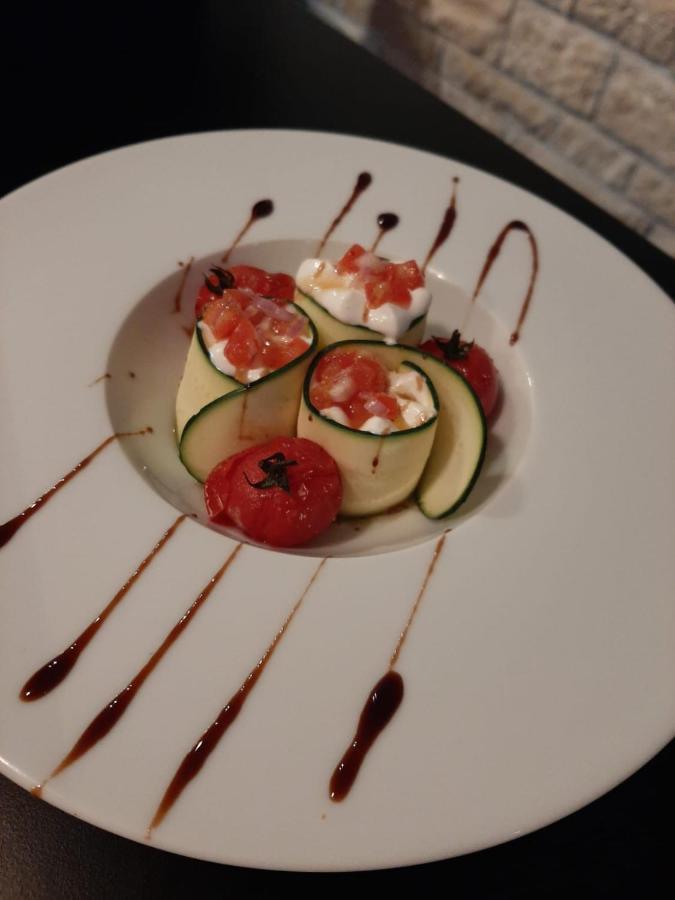 Hotel-Restaurant Le Lion D'Or ポラントリュイ エクステリア 写真