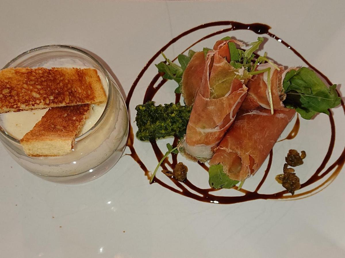 Hotel-Restaurant Le Lion D'Or ポラントリュイ エクステリア 写真